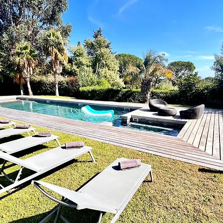 Villa Luxueuse Vue Avec Piscine Golfe De St Tropez 14 Personnes