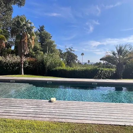 Luxueuse Vue Avec Piscine Golfe De St Tropez 14 Personnes Grimaud