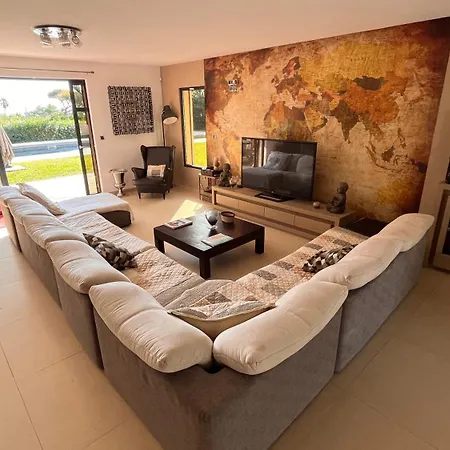 Villa Luxueuse Vue Avec Piscine Golfe De St Tropez 14 Personnes Grimaud