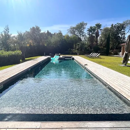 Luxueuse Vue Avec Piscine Golfe De St Tropez 14 Personnes Villa Grimaud