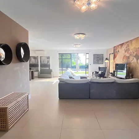 Luxueuse Vue Avec Piscine Golfe De St Tropez 14 Personnes Villa