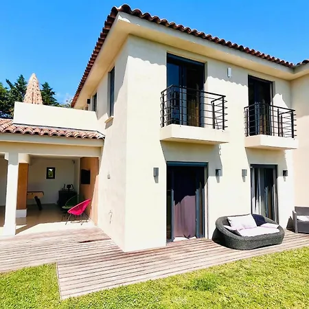 Villa Luxueuse Vue Avec Piscine Golfe De St Tropez 14 Personnes *